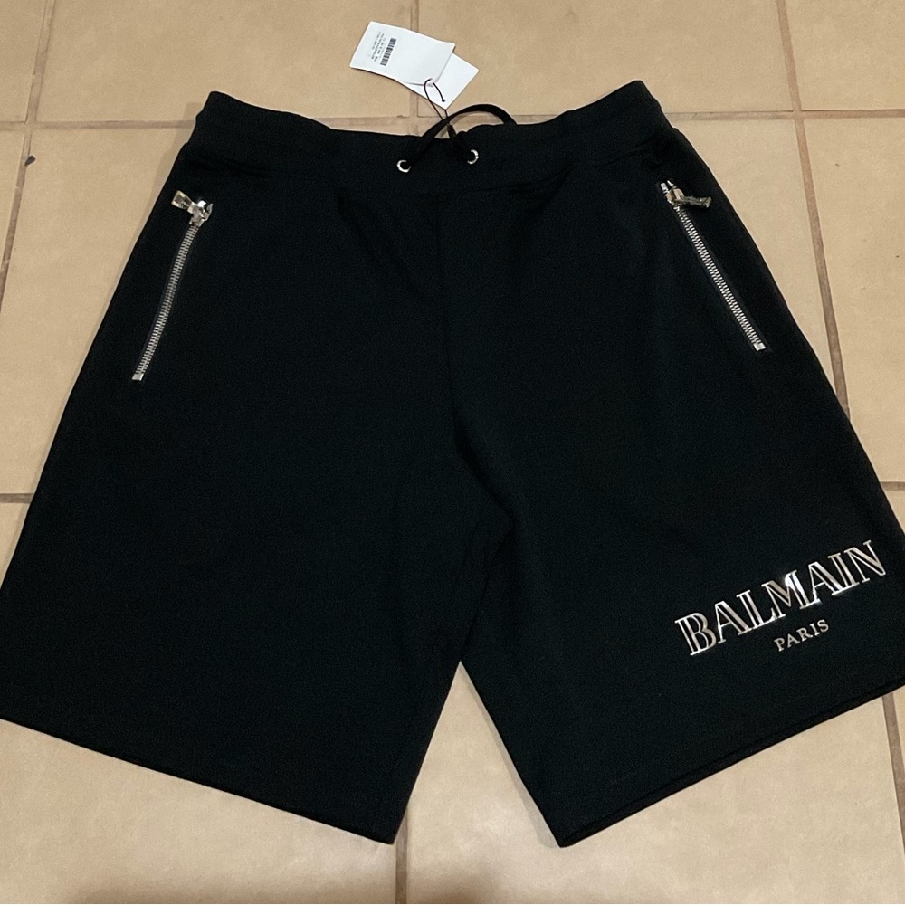 🔥 NWT Authentic Balmain Men’s Shorts – Luxury Designer Streetwear 🔥